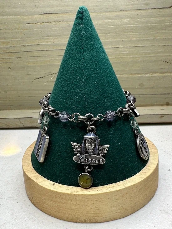 Pisces Zodiac Charm Bracelet Y2K - Picture 2 of 5